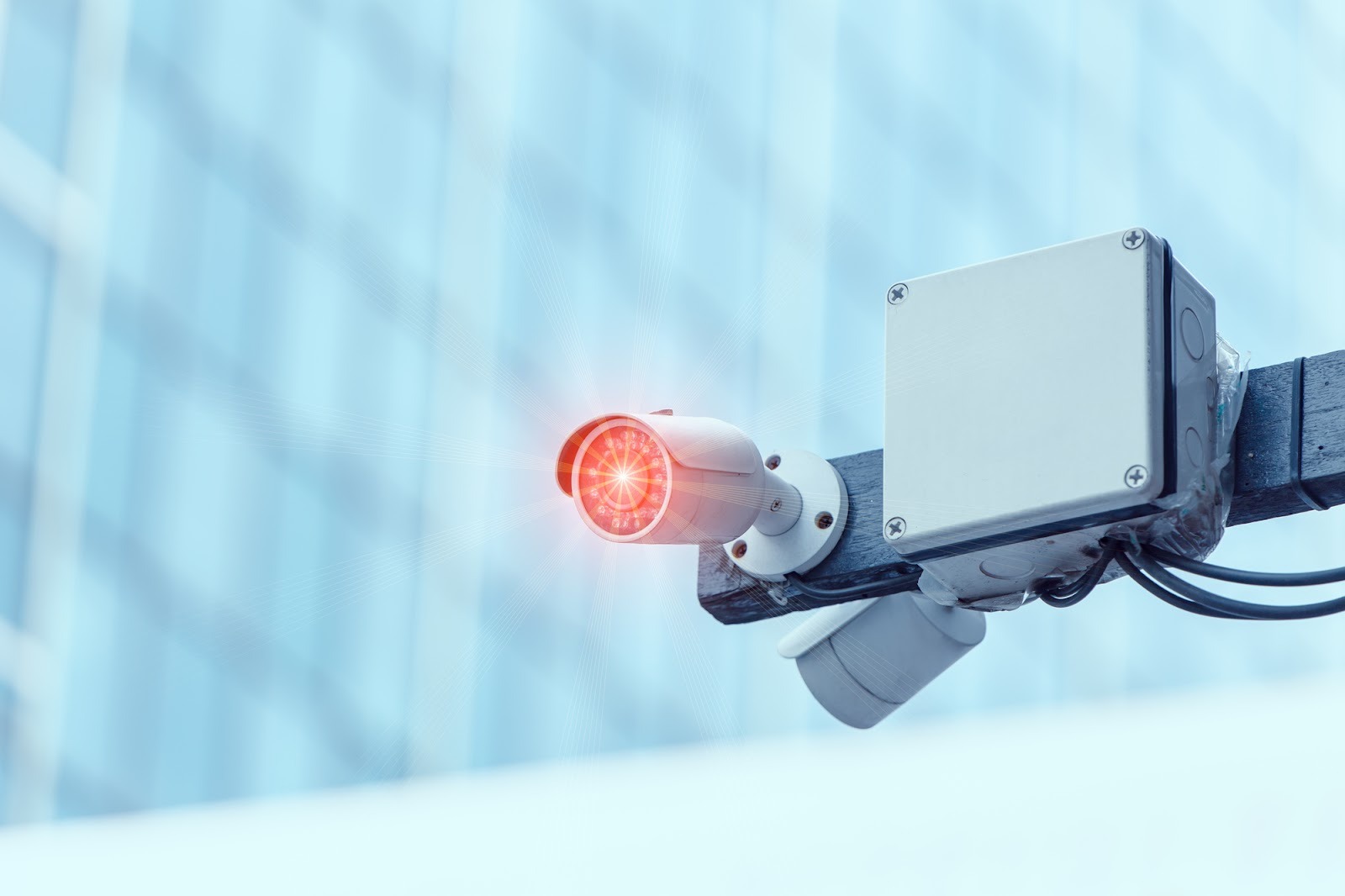 屋外に設置した防犯カメラの図